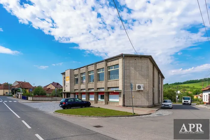 Pronájem obchodního prostoru, Pašovice, 381 m2