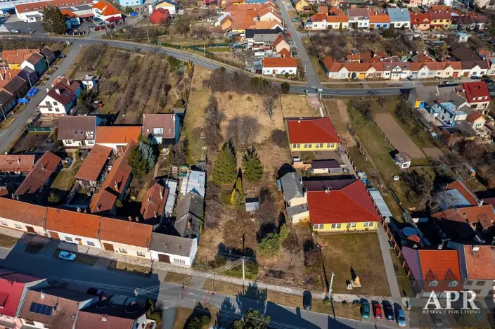 Prodej pozemku pro bydlení, Hluk, 3961 m2