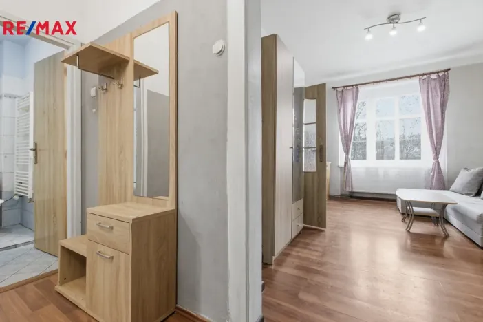 Prodej bytu 2+1, Karlovy Vary - Drahovice, Mattoniho nábřeží, 49 m2