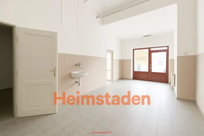 Pronájem obchodního prostoru, Karviná - Nové Město, nám. Budovatelů, 44 m2