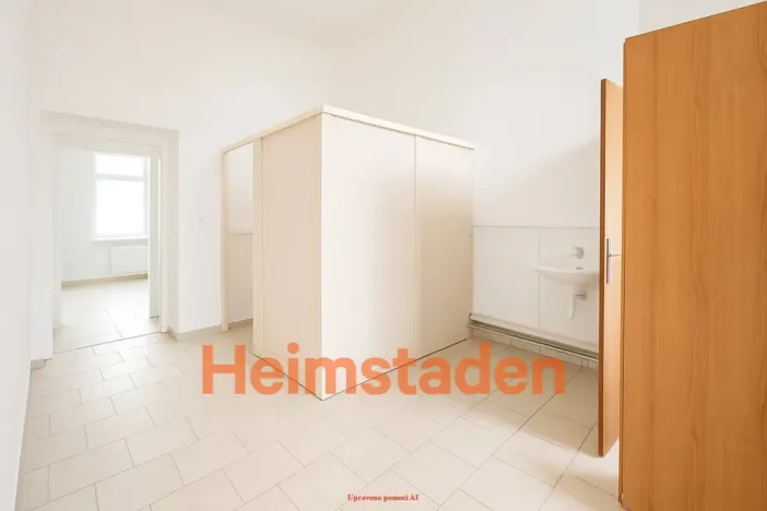 Pronájem kanceláře, Karviná - Nové Město, nám. Budovatelů, 53 m2