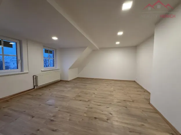 Pronájem bytu 2+kk, Chomutov, Meisnerova, 70 m2