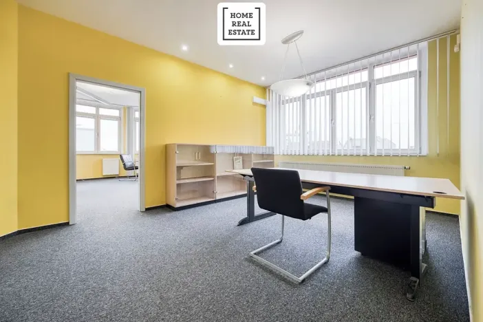 Pronájem kanceláře, Kolín, Rubešova, 634 m2