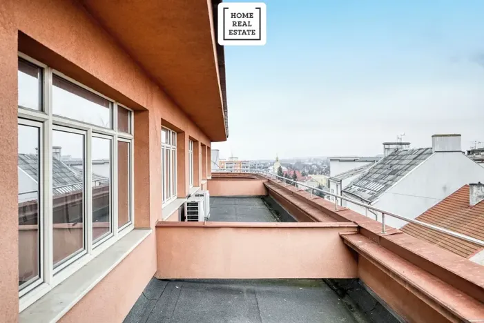 Pronájem kanceláře, Kolín, Rubešova, 634 m2