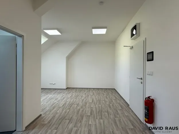 Pronájem bytu 1+kk, Rajhrad, Stará pošta, 35 m2