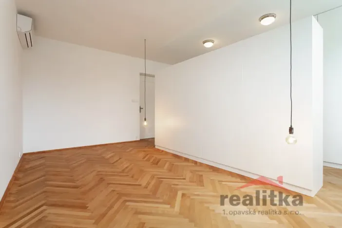 Pronájem bytu 3+1, Opava - Předměstí, Jurečkova, 100 m2