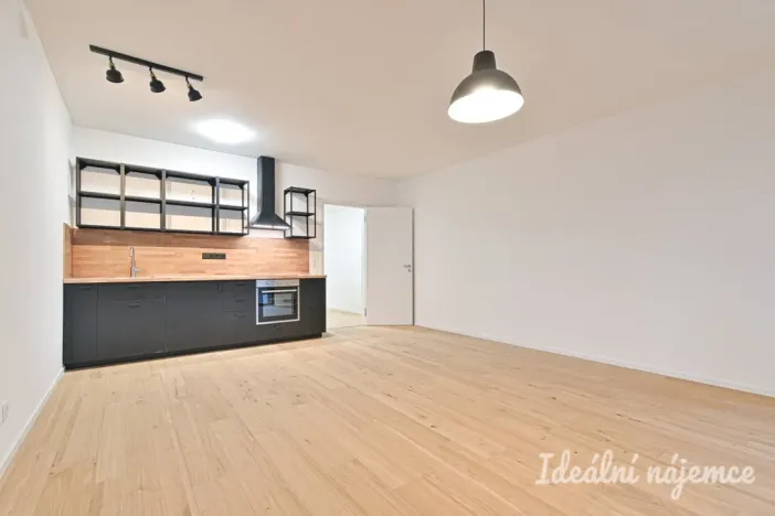 Pronájem bytu 1+kk, Brno, Bratislavská, 40 m2