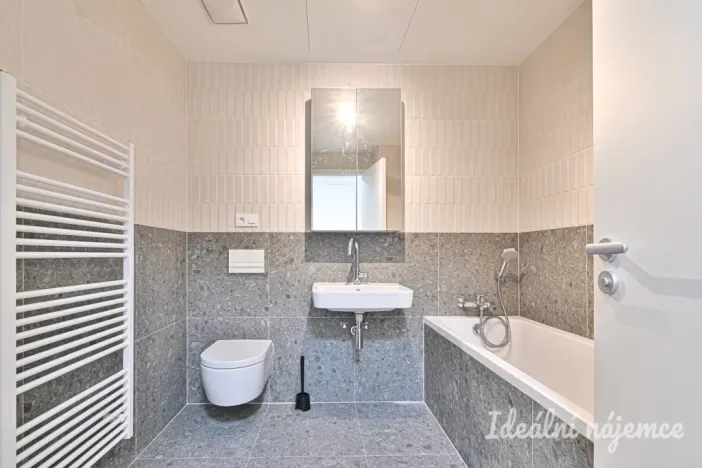 Pronájem bytu 1+kk, Brno, Bratislavská, 40 m2