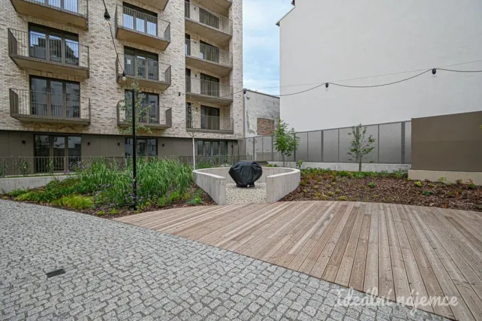 Pronájem bytu 1+kk, Brno, Bratislavská, 40 m2