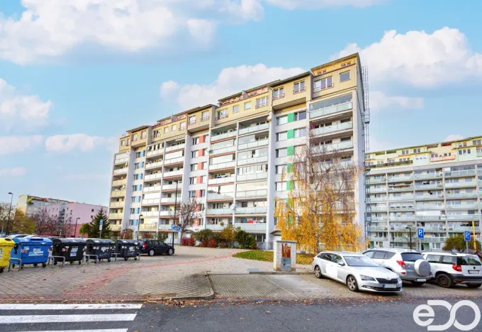 Prodej bytu 2+kk, Praha, Místecká, 49 m2