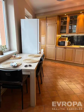 Pronájem bytu 1+1, Kolín - Kolín IV, Školská, 55 m2