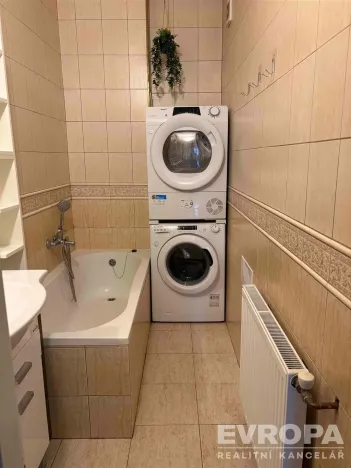 Pronájem bytu 1+1, Kolín - Kolín IV, Školská, 55 m2