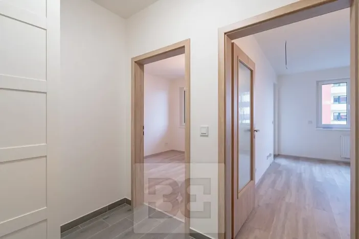 Pronájem bytu 2+kk, Praha - Hlubočepy, Fabiánové, 42 m2