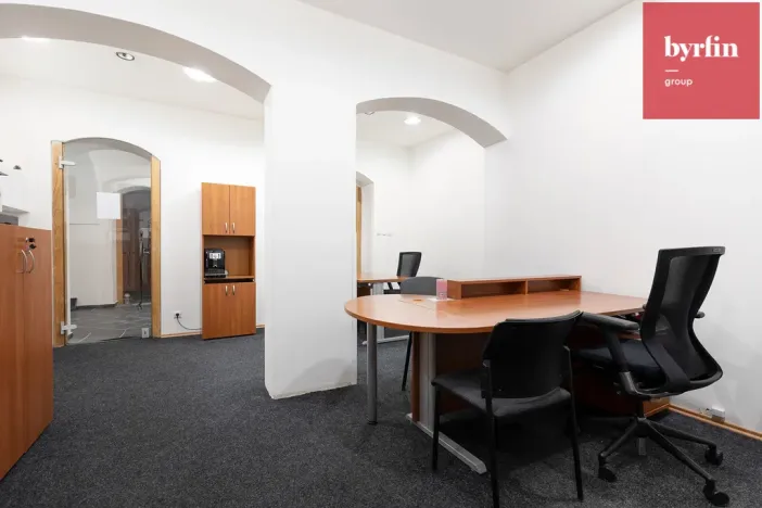 Pronájem kanceláře, Opava, Dolní náměstí, 27 m2