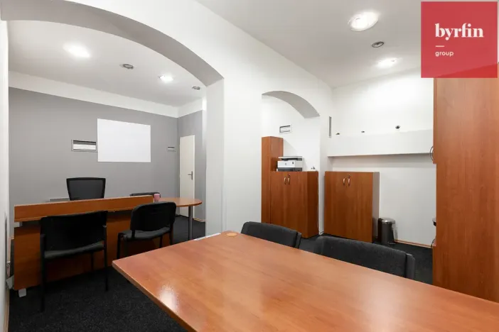 Pronájem kanceláře, Opava, Dolní náměstí, 27 m2