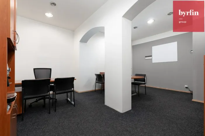 Pronájem kanceláře, Opava, Dolní náměstí, 27 m2