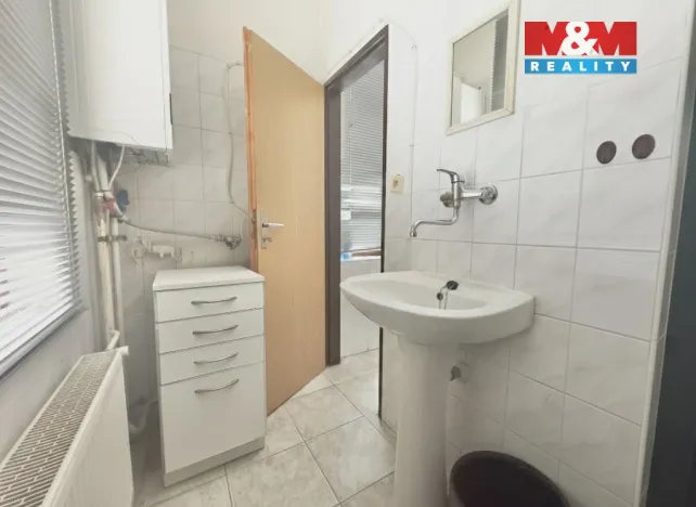 Prodej skladu, Dubí, Tovární, 500 m2