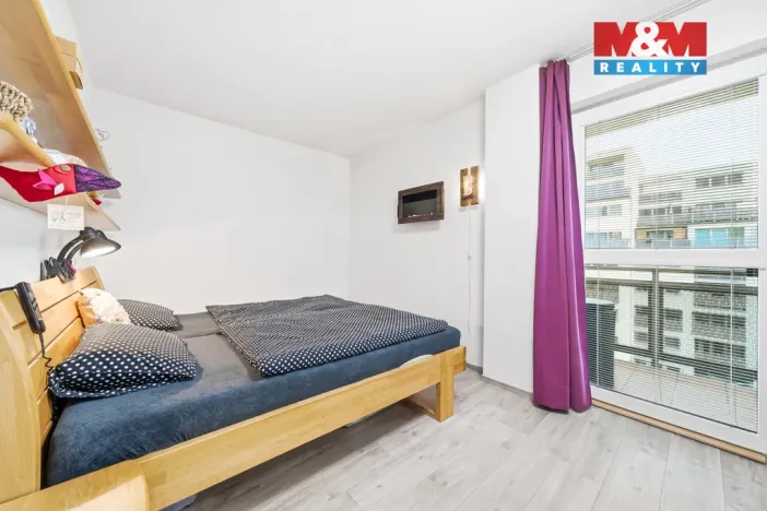 Prodej bytu 2+kk, Pardubice - Polabiny, Bělehradská, 77 m2