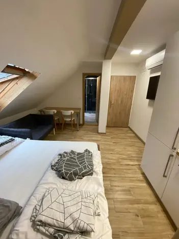 Pronájem bytu 1+kk, Zlín, Štefánikova, 26 m2