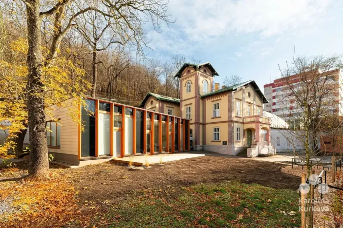 Pronájem kanceláře, Praha - Podolí, Podolská, 500 m2