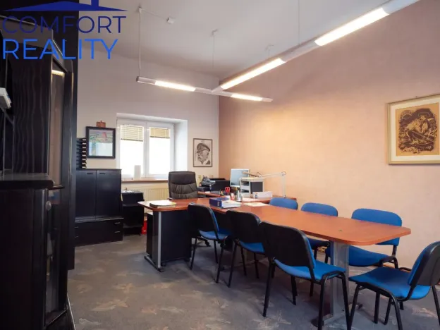 Prodej komerční nemovitosti, Suchdol nad Odrou, Komenského, 1900 m2