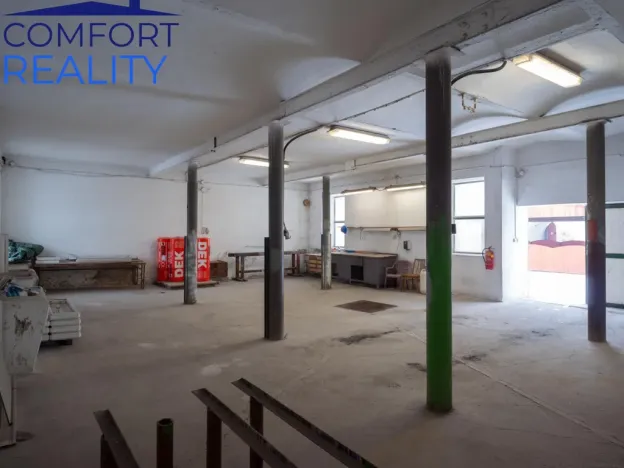 Prodej komerční nemovitosti, Suchdol nad Odrou, Komenského, 1900 m2