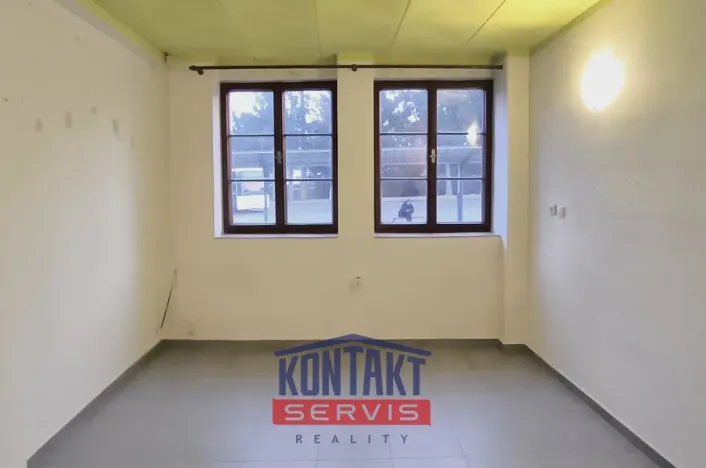 Pronájem obchodního prostoru, Kaplice, Tržní, 142 m2