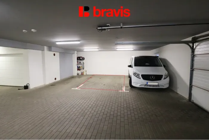Pronájem garáže, Brno - Starý Lískovec, U Leskavy, 15 m2