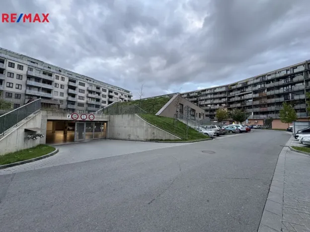 Pronájem garážového stání, Olomouc, Camilla Sitteho, 12 m2