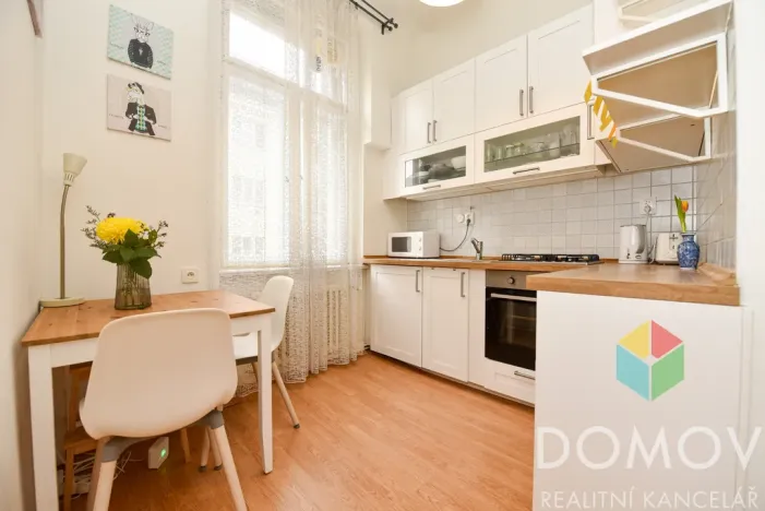 Prodej bytu 1+1, Praha, Vrázova, 33 m2