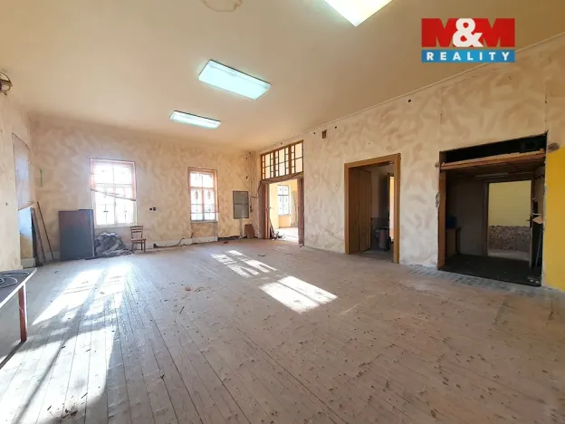 Prodej obchodního prostoru, Ostrovačice, náměstí Viléma Mrštíka, 282 m2