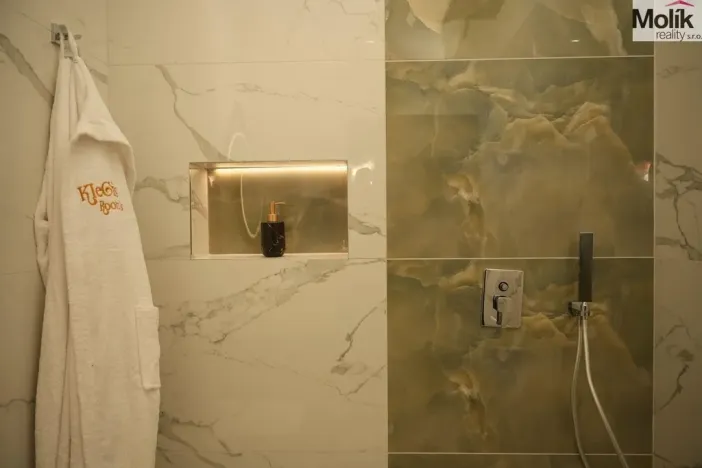 Prodej bytu 1+kk, Drač, 110 m2