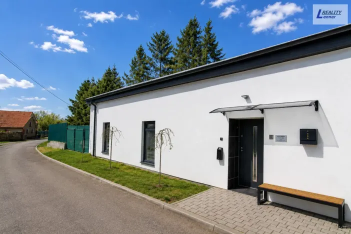 Prodej výrobních prostor, Nečín, 400 m2