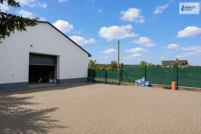 Prodej výrobních prostor, Nečín, 400 m2