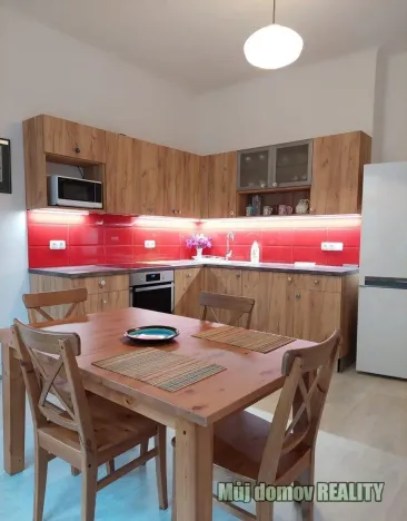 Pronájem bytu 2+1, Praha - Žižkov, Žerotínova, 70 m2