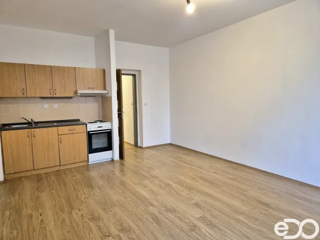 Pronájem bytu 1+kk, Jablonec nad Nisou, Anenské náměstí, 30 m2