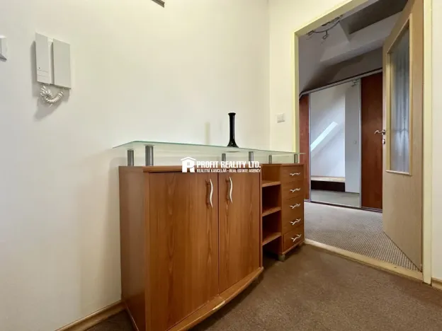 Prodej bytu 2+kk, Beroun, Náměstí Joachima Barranda, 57 m2