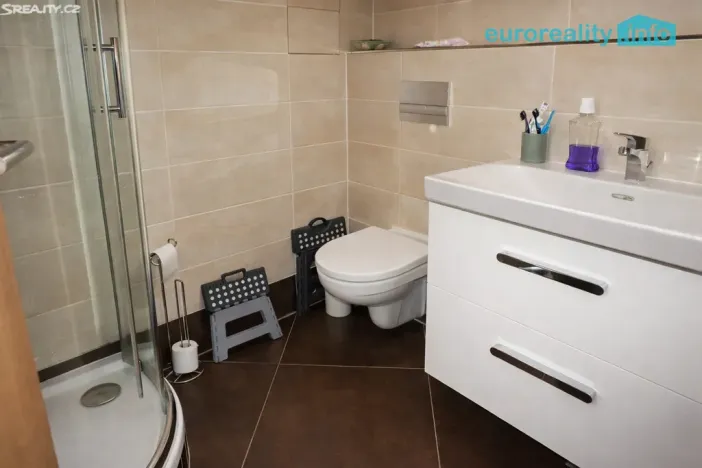 Pronájem bytu 2+kk, Praha, Toufarova, 53 m2