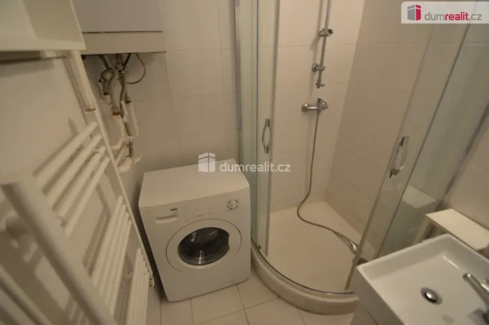 Pronájem bytu 2+kk, Praha - Žižkov, Jeseniova, 48 m2