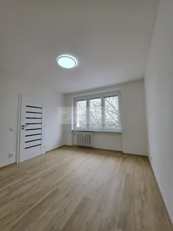 Pronájem bytu 2+1, Chomutov, Sluneční, 51 m2