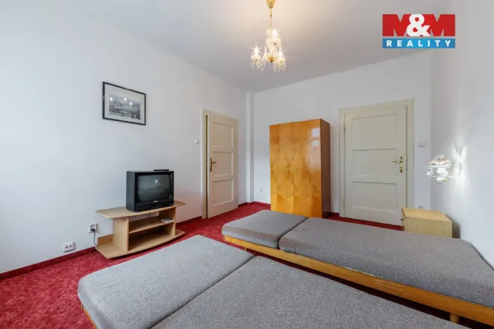 Prodej rodinného domu, Bečov nad Teplou, Nádražní, 298 m2