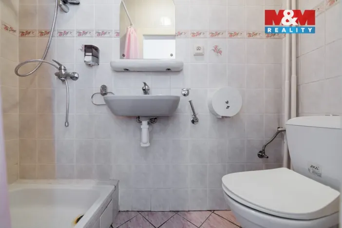 Prodej ubytování, Bečov nad Teplou, Nádražní, 298 m2