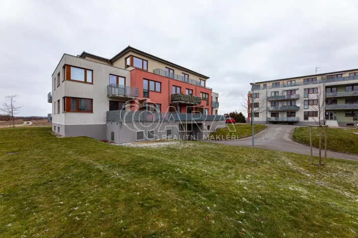 Pronájem bytu 2+kk, Praha - Zličín, Tvrdonická, 58 m2