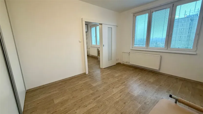 Prodej bytu 2+kk, Cheb, Lomená, 35 m2