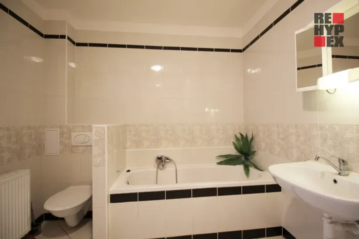 Prodej bytu 2+1, Liberec - Liberec XXXIII-Machnín, Rynoltická, 87 m2