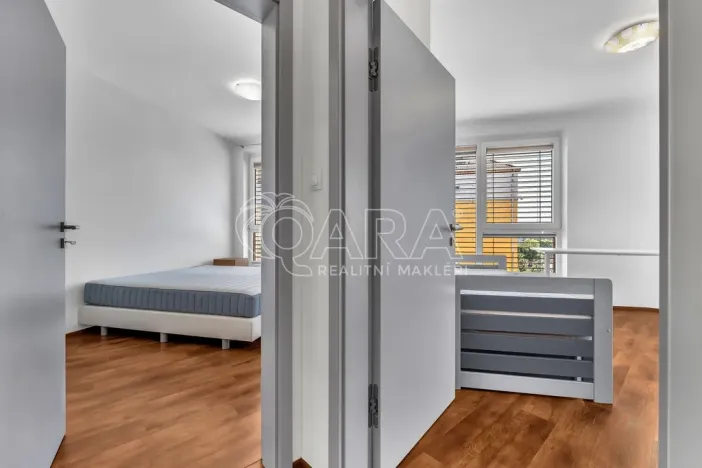 Pronájem bytu 3+kk, Praha - Vršovice, U Roháčových kasáren, 71 m2