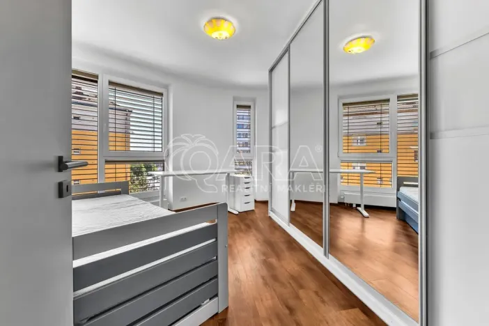 Pronájem bytu 3+kk, Praha - Vršovice, U Roháčových kasáren, 71 m2