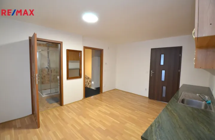 Pronájem bytu 2+kk, Olomouc, Čelakovského, 42 m2