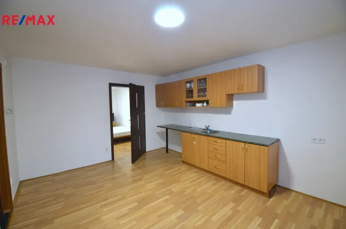 Pronájem bytu 2+kk, Olomouc, Čelakovského, 42 m2