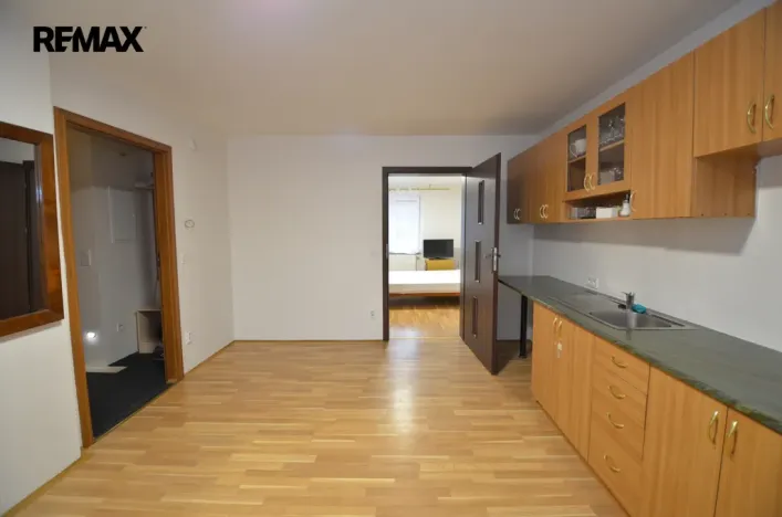 Pronájem bytu 2+kk, Olomouc, Čelakovského, 42 m2